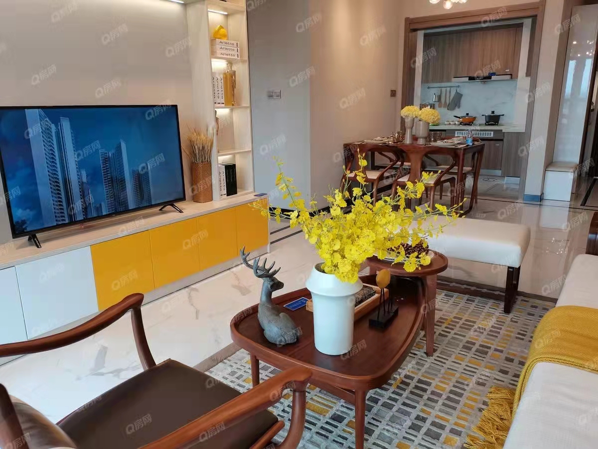 碧桂園日昇昌領(lǐng)峰，領(lǐng)峰花園均價14000元/平