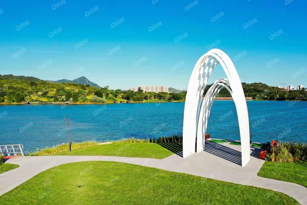 碧輝園十里銀灘，伴海云山苑均價(jià)-40000元/平