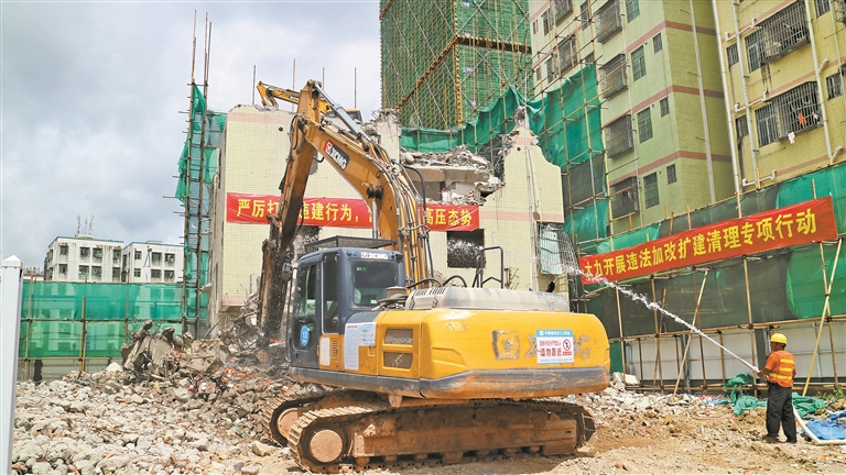 這塊地原來(lái)是小區(qū)建設(shè)時(shí)的臨時(shí)用地